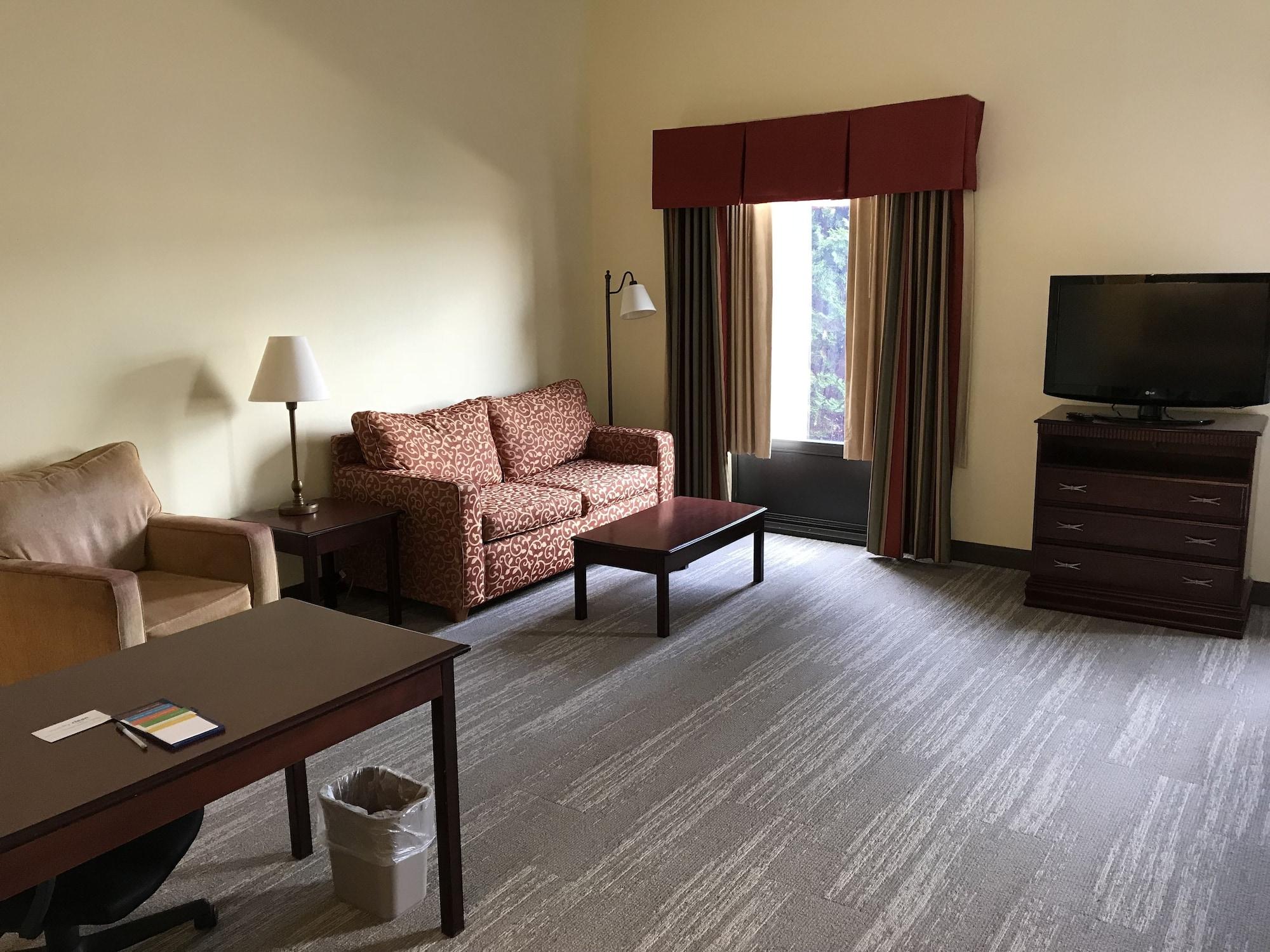 Hampton And Of Lamar Hotel 3*