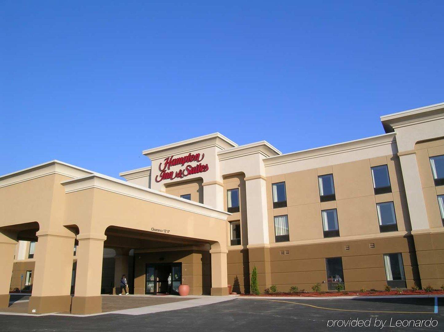 Hampton And Of Lamar Hotel Mill Hall
